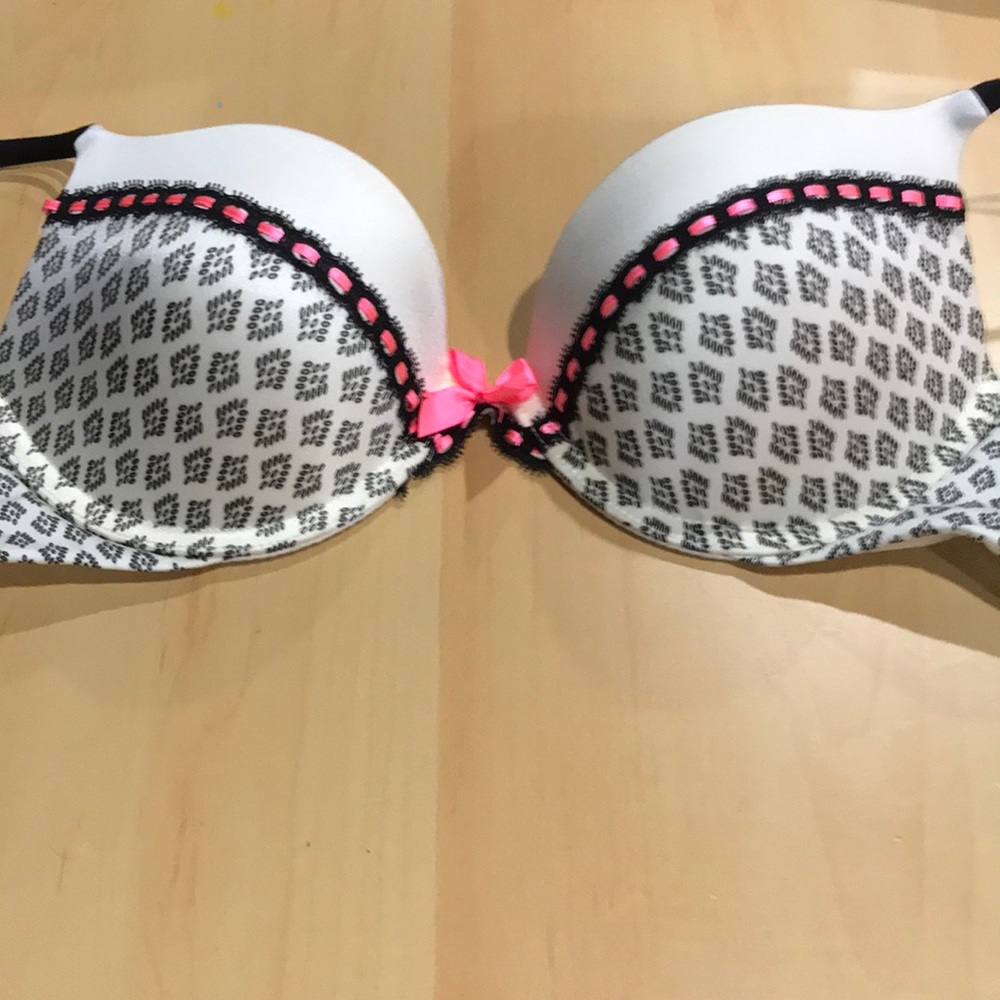 Victoria’s Secret Very Sexy Push Up Bra
